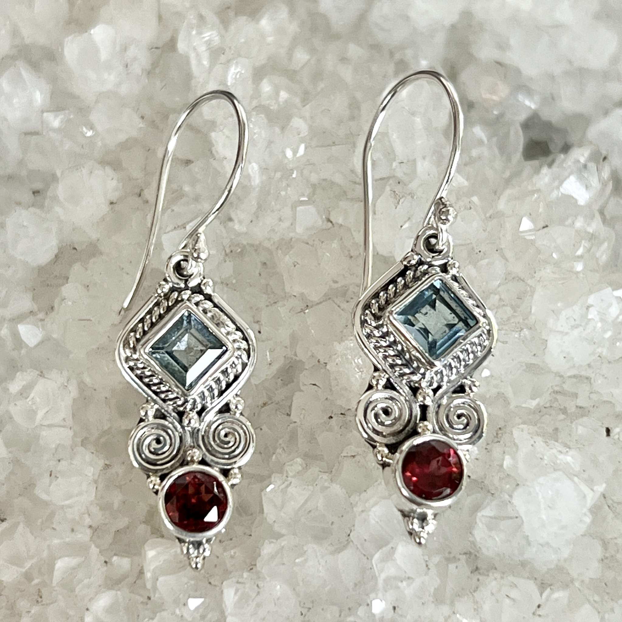 (HANDMADE 925 BALI STERLING SILVER EARRINGS WITH MIX STONES)